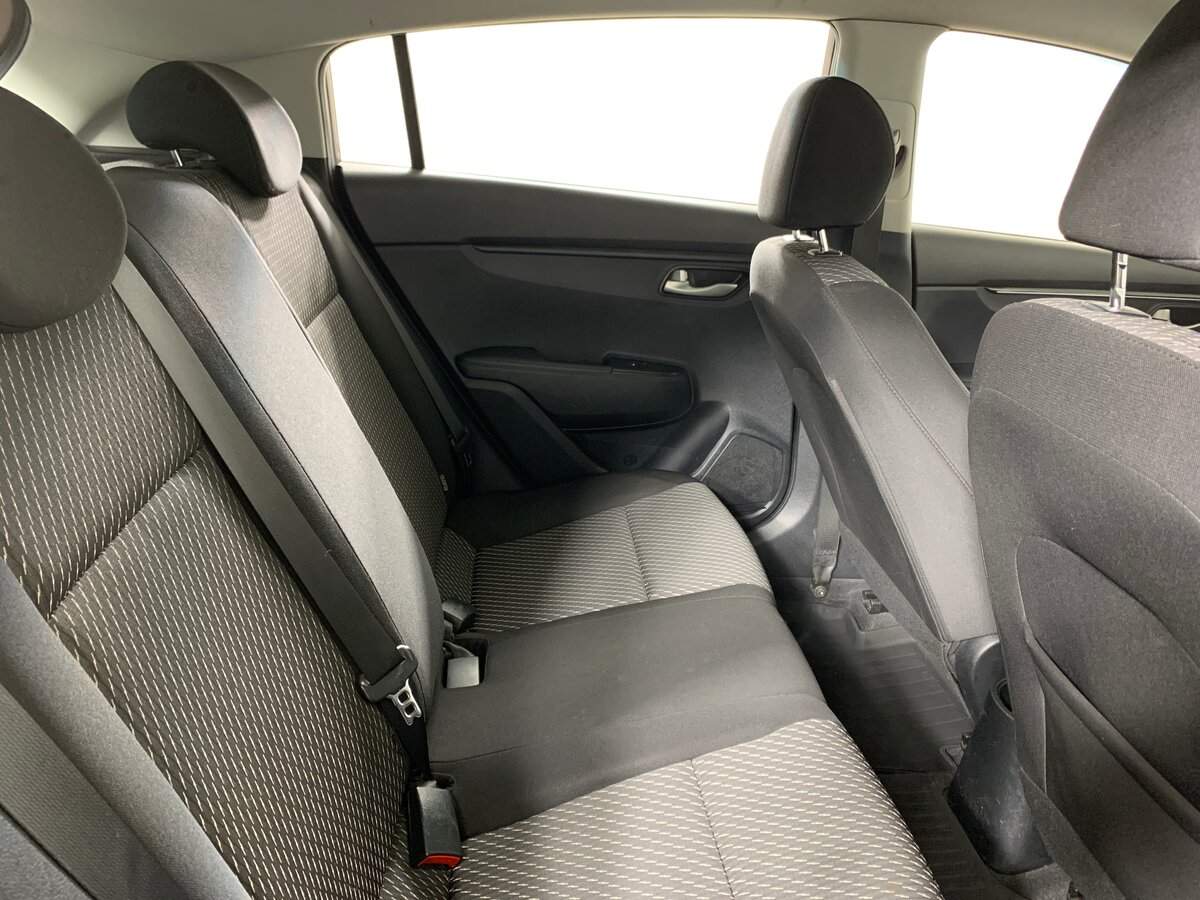 Kia Rio с пробегом — 2018 год. Фото: #16