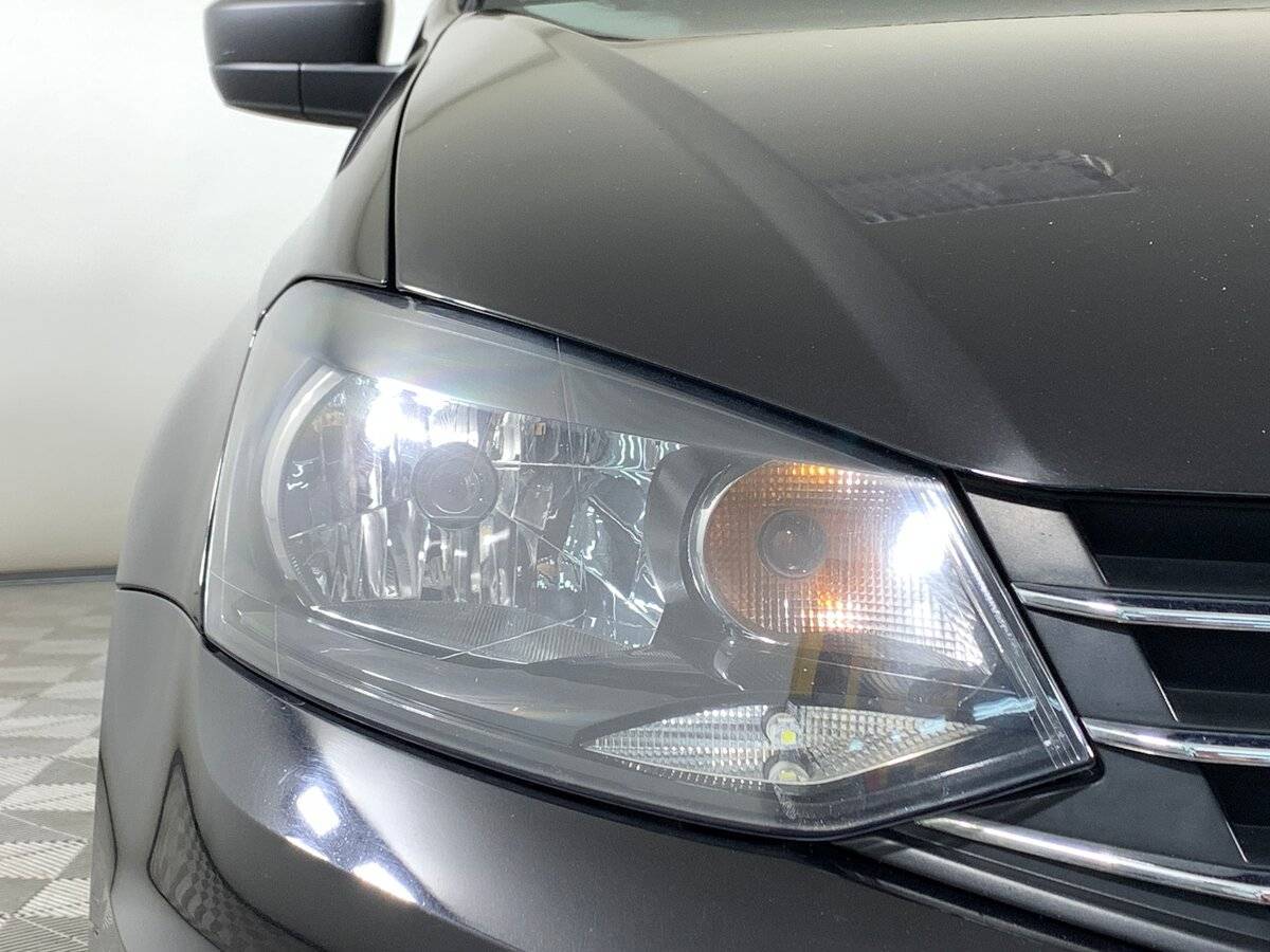 Volkswagen Polo с пробегом — 2018 год. Фото: #9