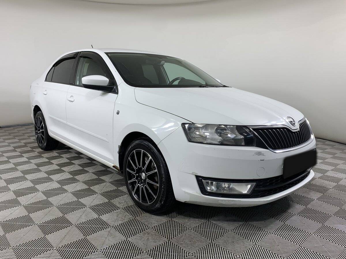 Skoda Rapid с пробегом — 2016 год. Фото: #2