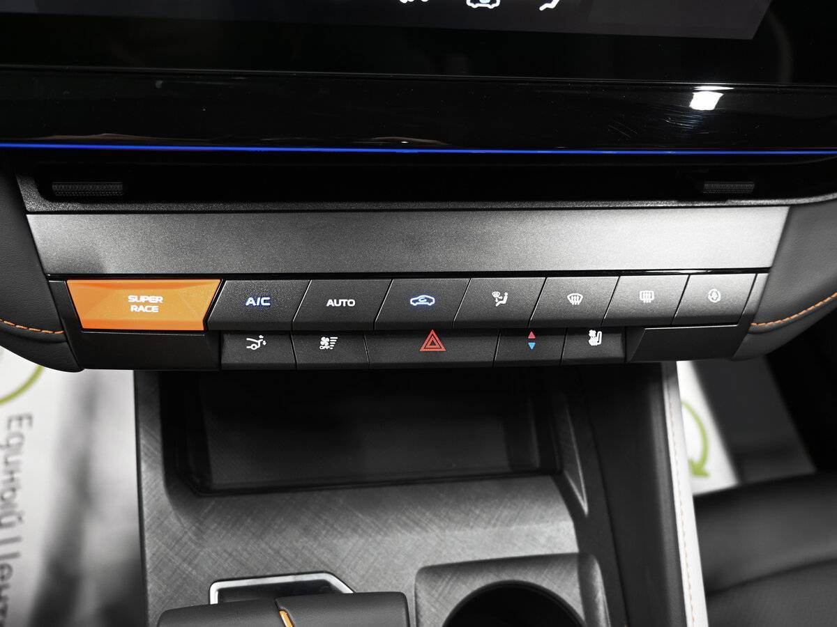 Changan UNI-V с пробегом — 2023 год. Фото: #18