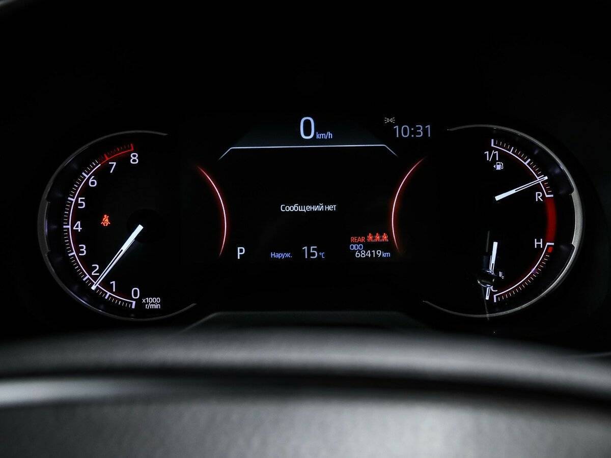 Toyota RAV4 с пробегом — 2021 год. Фото: #9