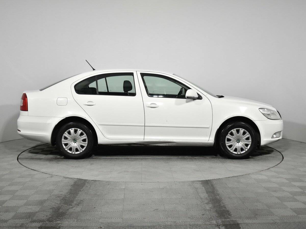 Skoda Octavia с пробегом — 2013 год. Фото: #3
