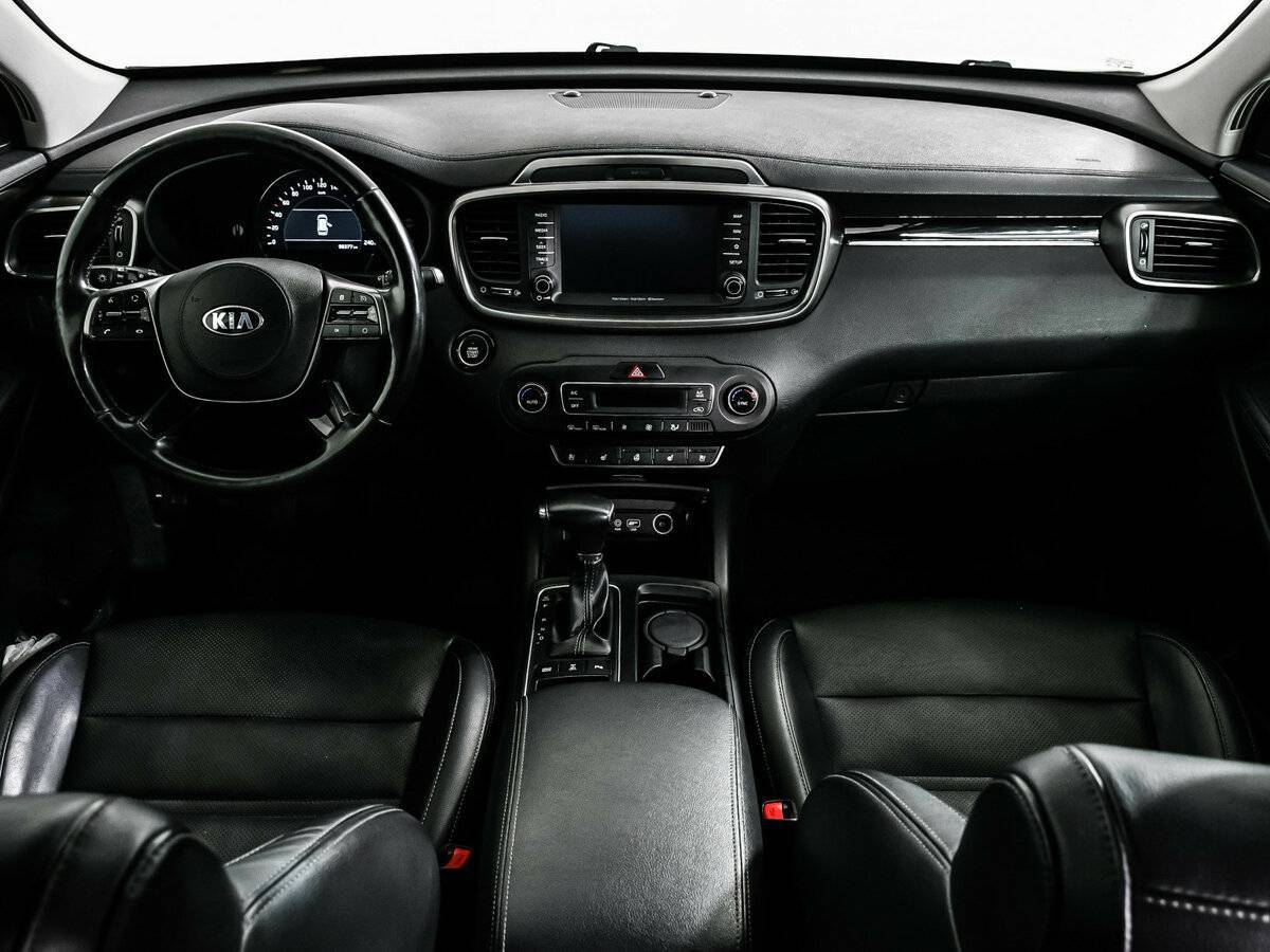 Kia Sorento с пробегом — 2018 год. Фото: #10