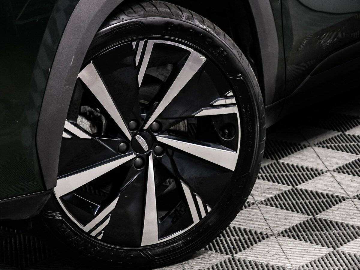 Geely Atlas с пробегом — 2023 год. Фото: #13