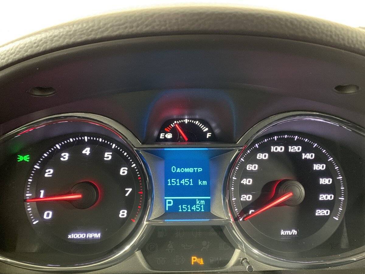 Chevrolet Captiva с пробегом — 2014 год. Фото: #13