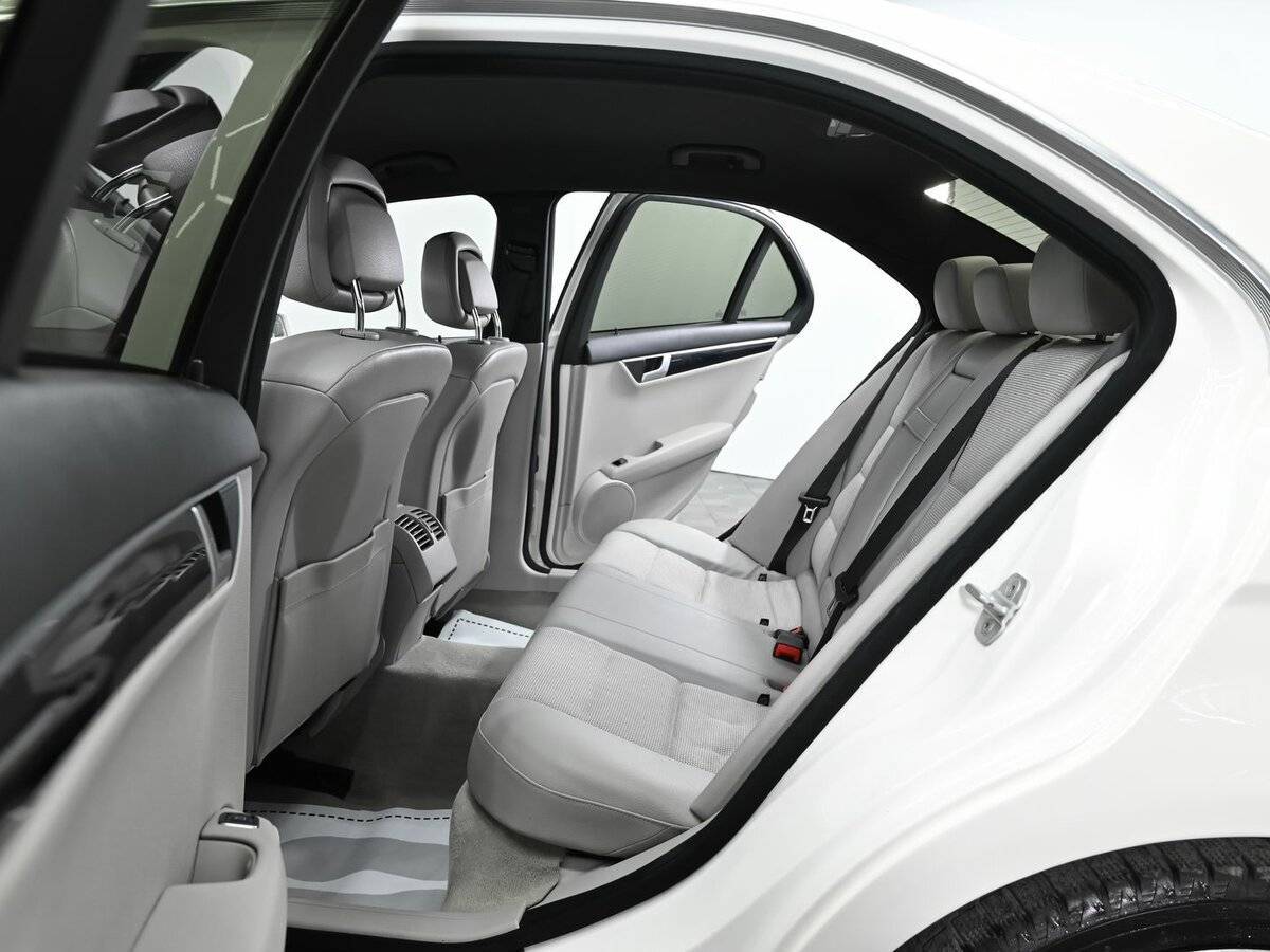 Mercedes-Benz C-Класс с пробегом — 2012 год. Фото: #12