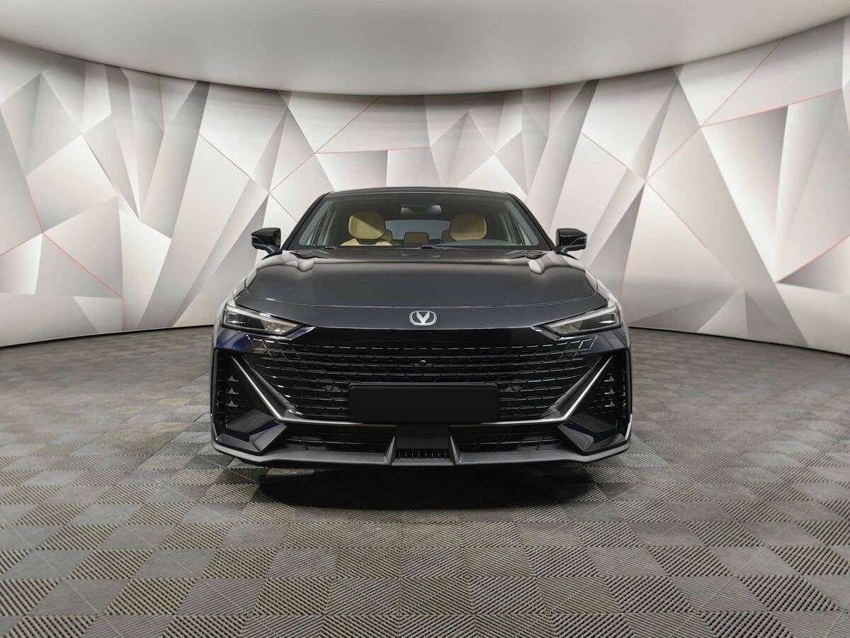 Changan UNI-V с пробегом — 2022 год. Фото: #6