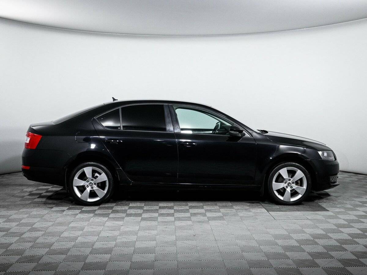 Skoda Octavia с пробегом — 2015 год. Фото: #3