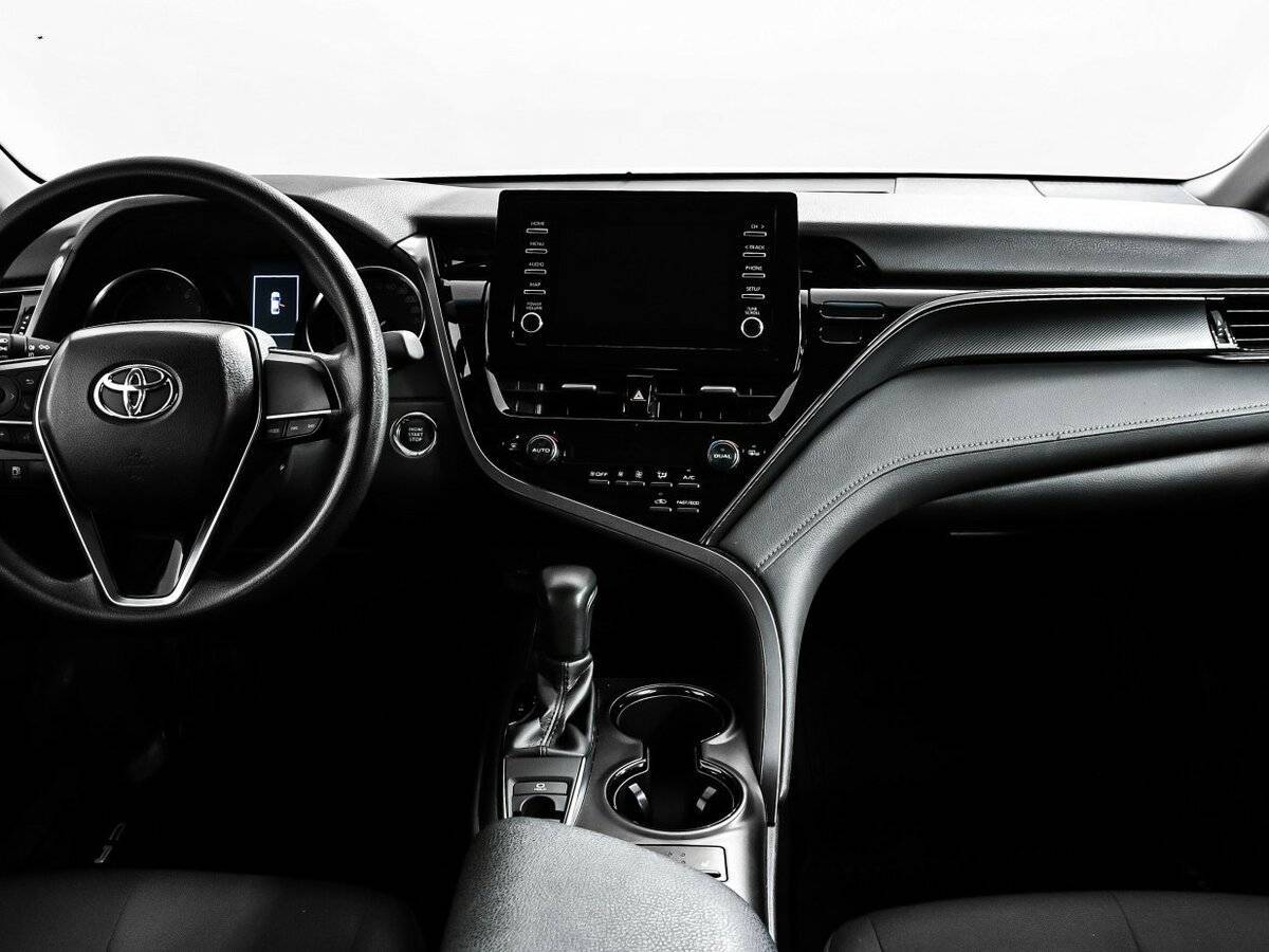 Toyota Camry с пробегом — 2021 год. Фото: #10