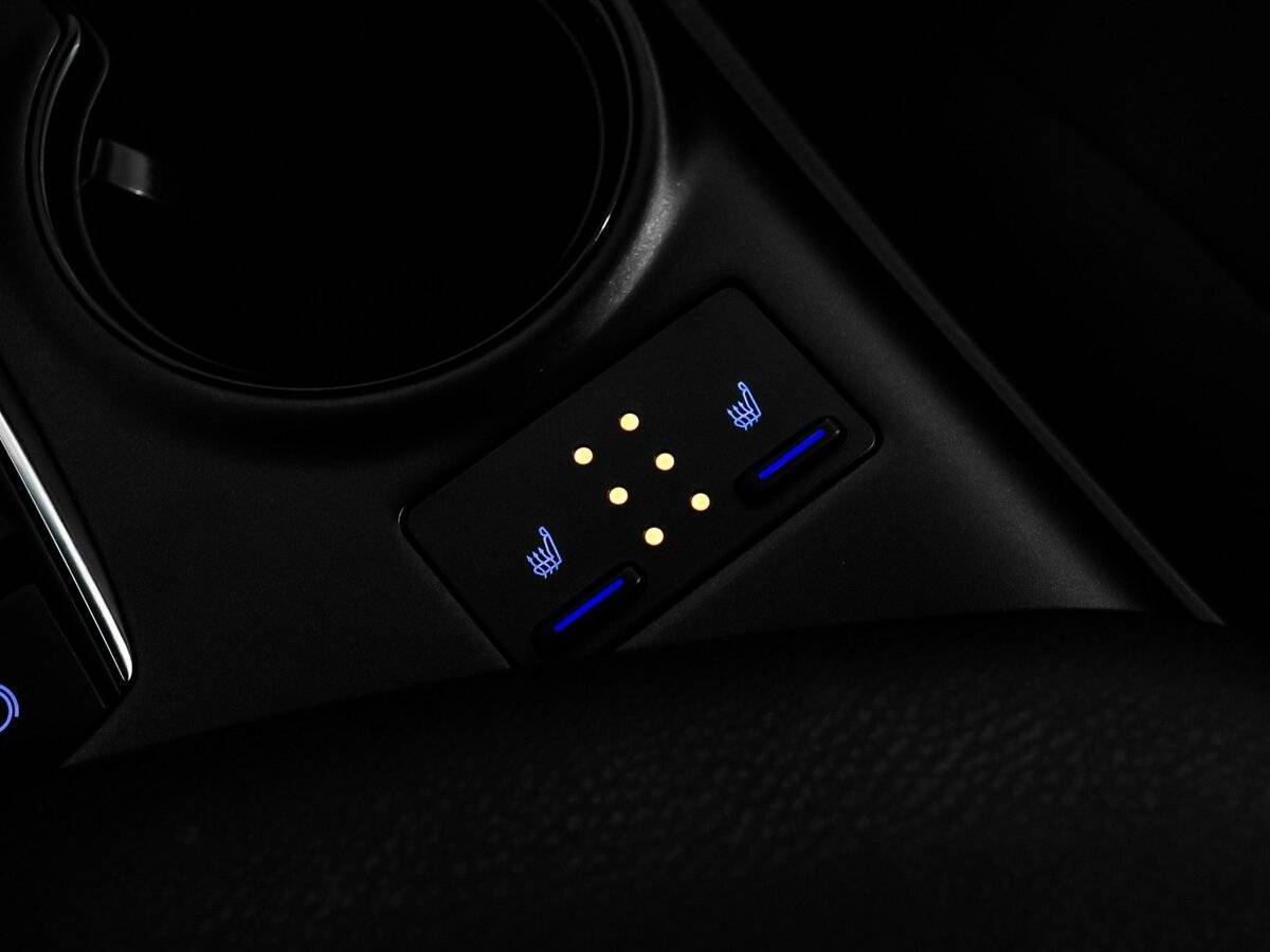 Toyota Camry с пробегом — 2021 год. Фото: #18