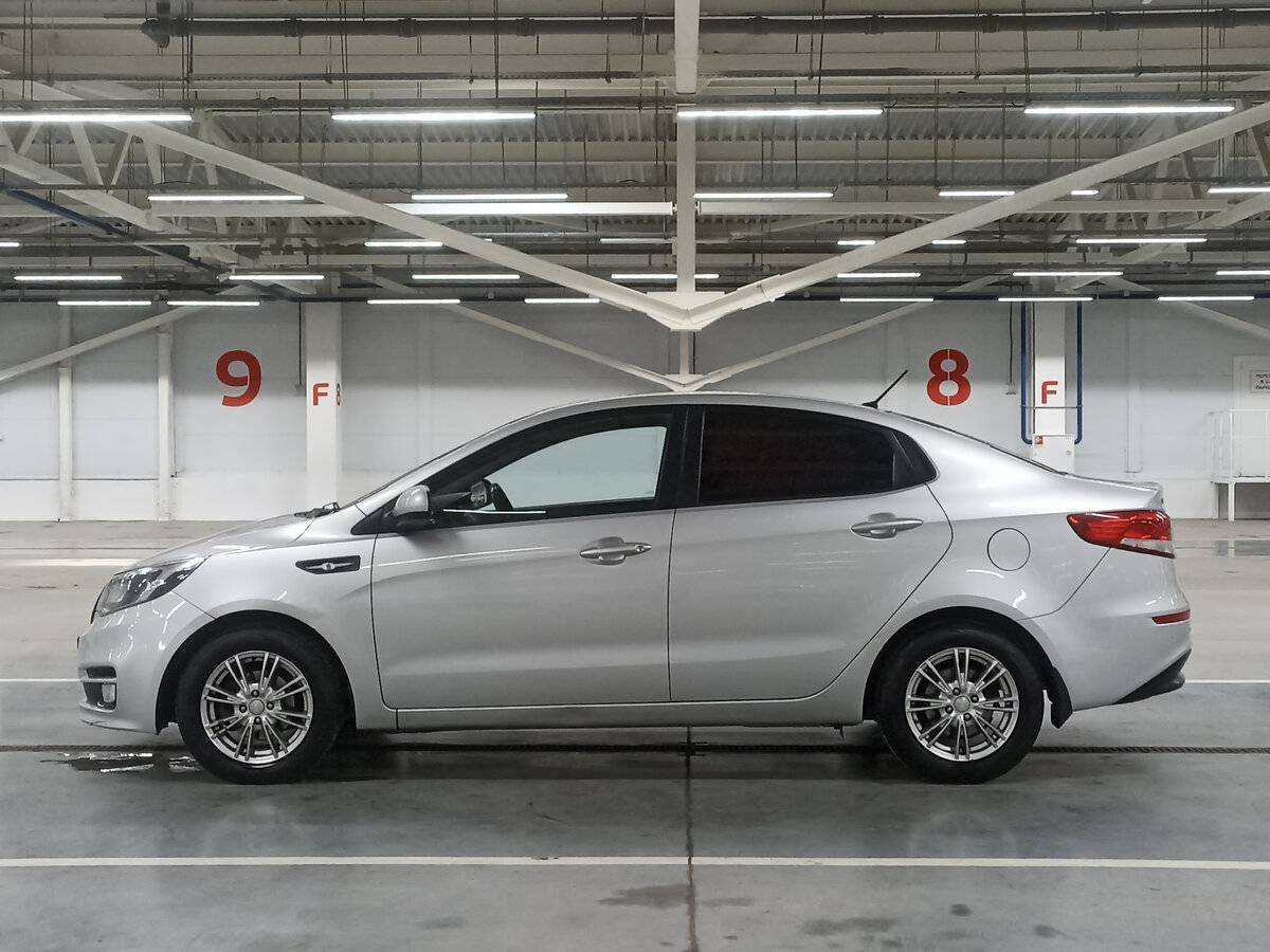Kia Rio с пробегом — 2015 год. Фото: #7