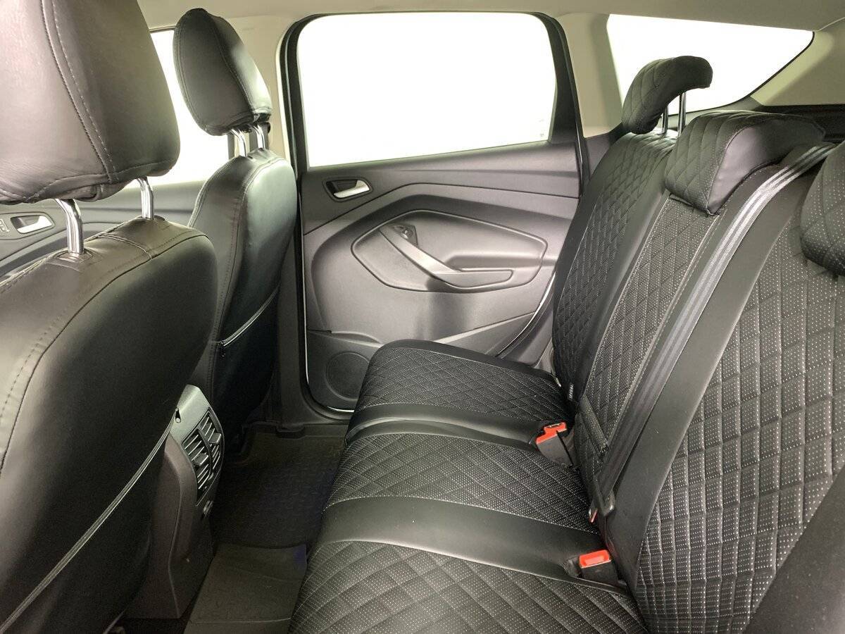 Ford Kuga с пробегом — 2013 год. Фото: #17