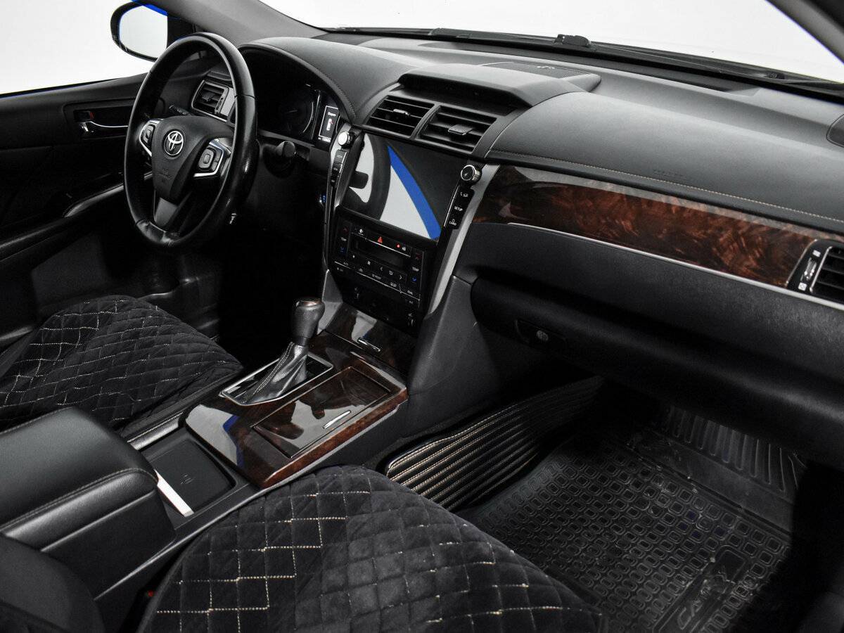 Toyota Camry с пробегом — 2018 год. Фото: #13