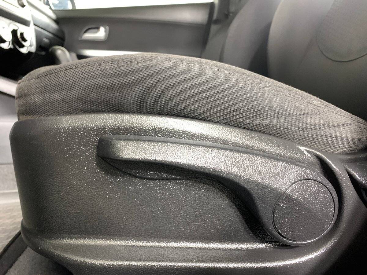 Kia Rio с пробегом — 2013 год. Фото: #14