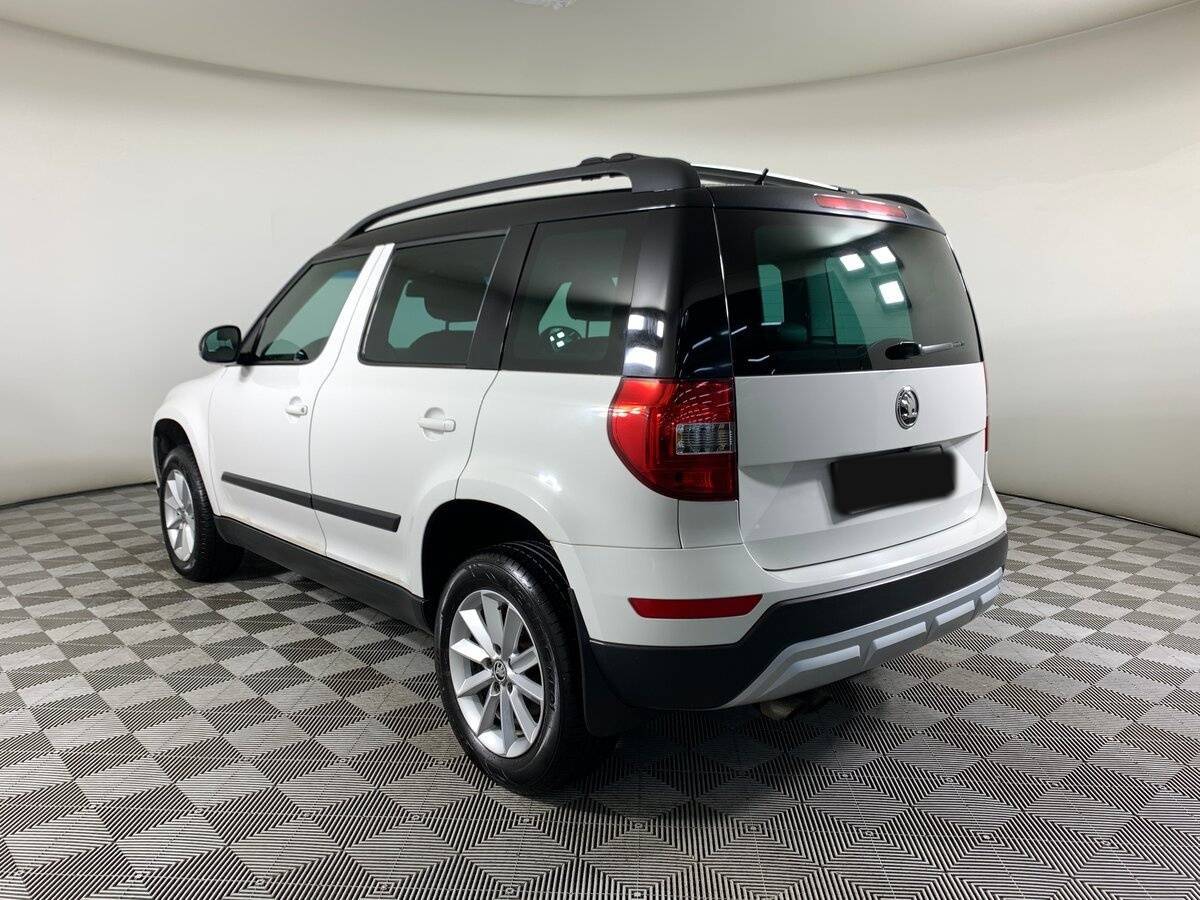 Skoda Yeti с пробегом — 2015 год. Фото: #6