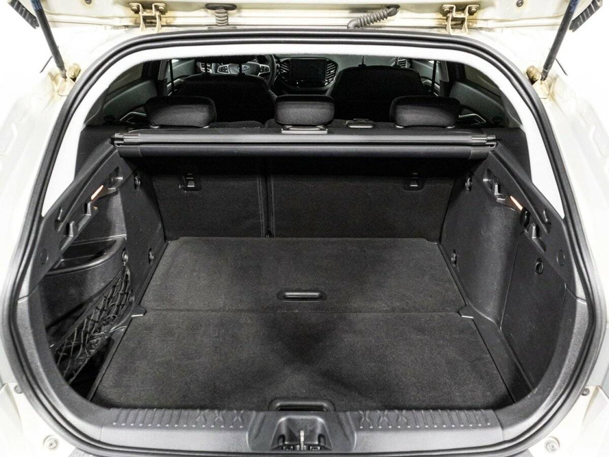 Lada (ВАЗ) Vesta с пробегом — 2019 год. Фото: #14