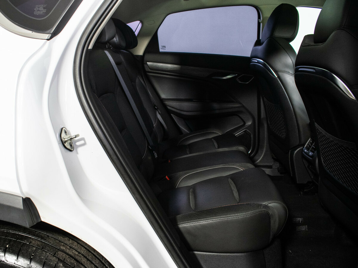 Geely Tugella с пробегом — 2022 год. Фото: #11