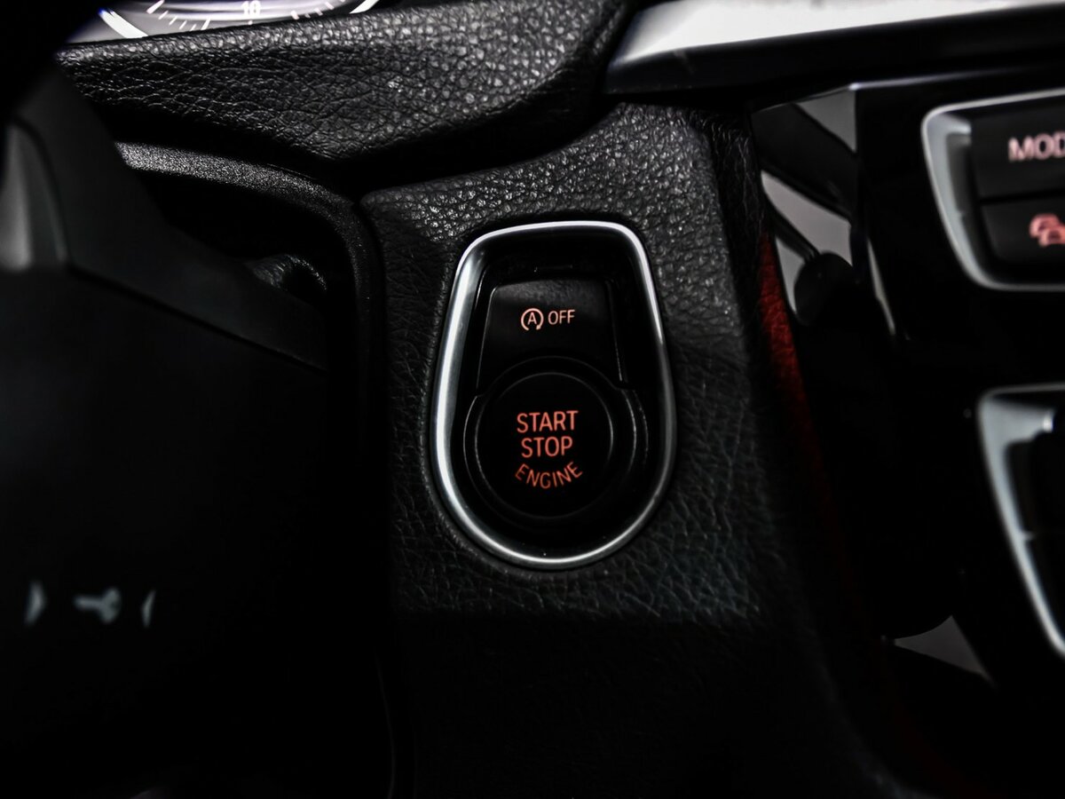 BMW 3 серии с пробегом — 2017 год. Фото: #13