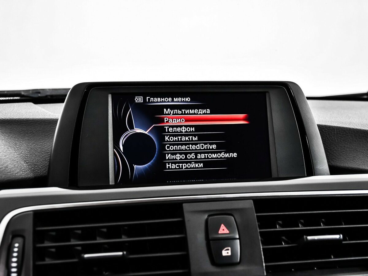 BMW 3 серии с пробегом — 2017 год. Фото: #16