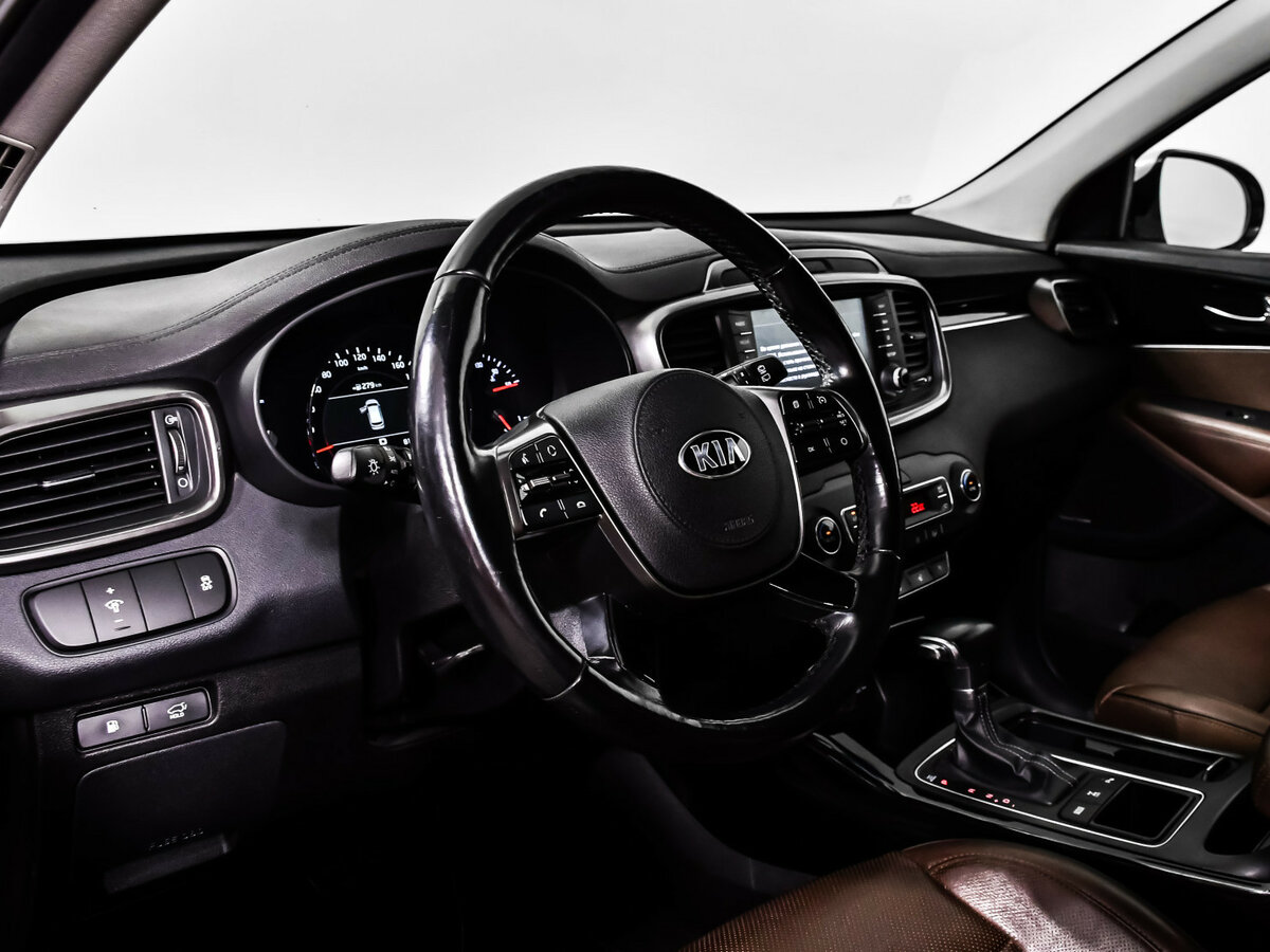 Kia Sorento с пробегом — 2019 год. Фото: #10