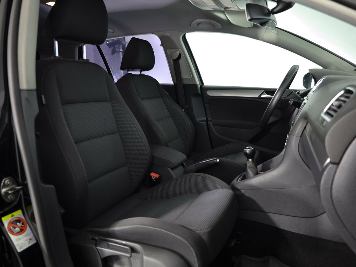 Volkswagen Golf с пробегом — 2012 год. Фото: #15