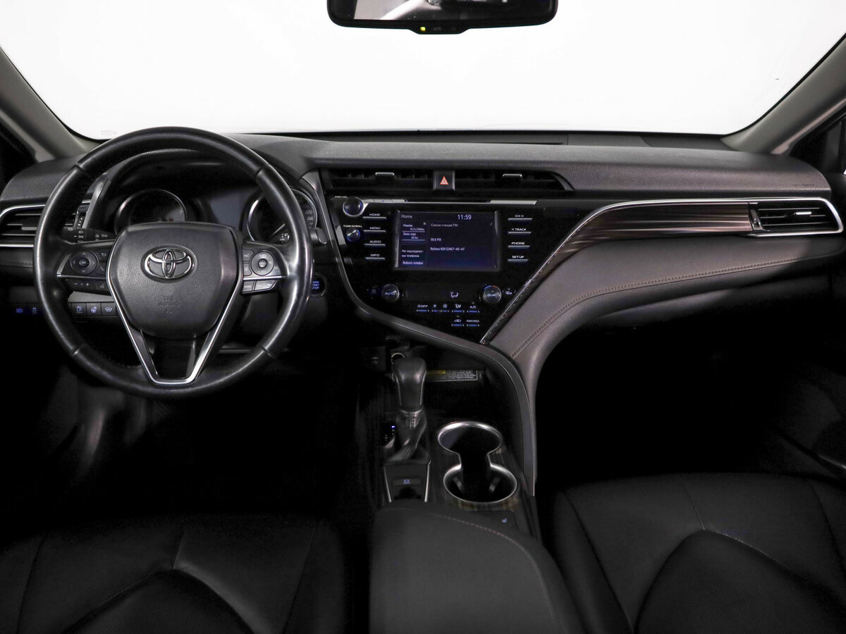 Toyota Camry с пробегом — 2021 год. Фото: #6
