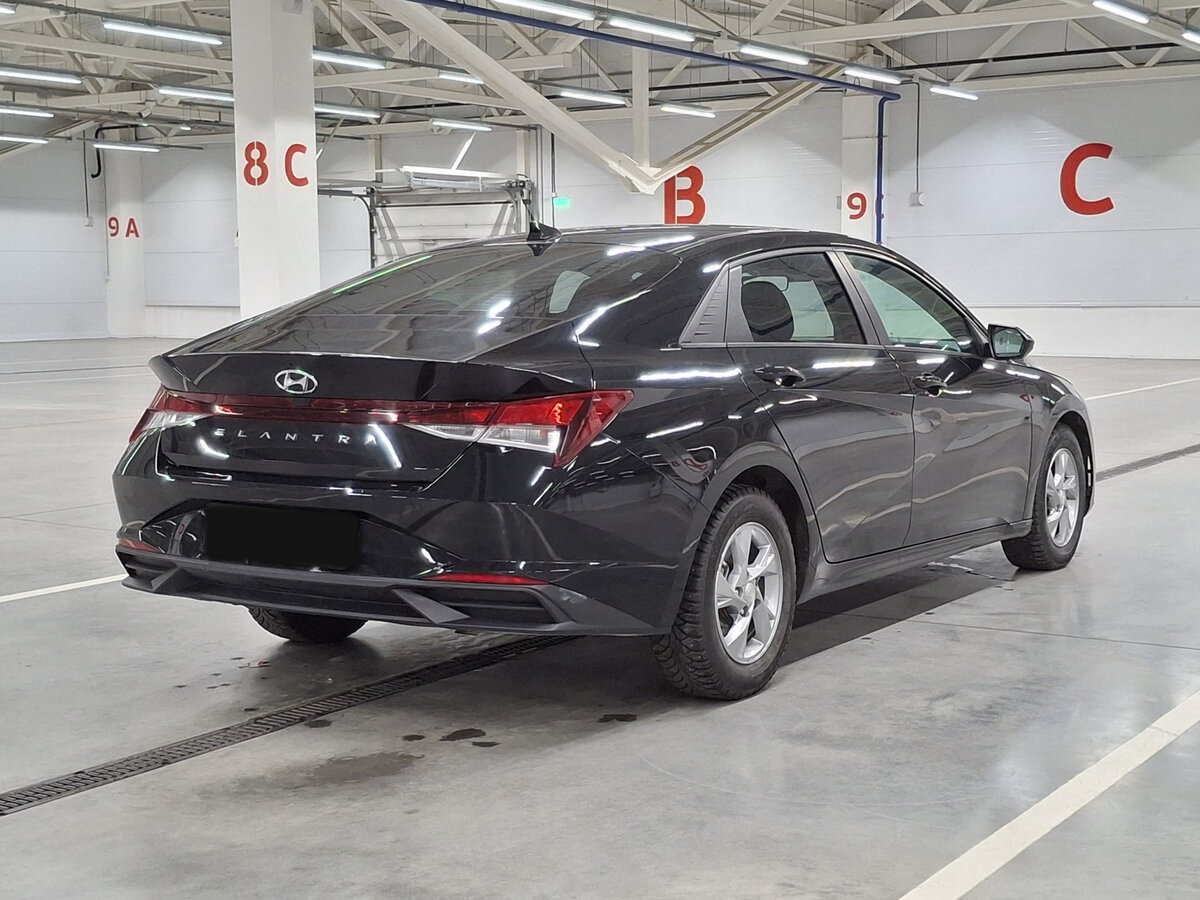 Hyundai Elantra с пробегом — 2020 год. Фото: #4