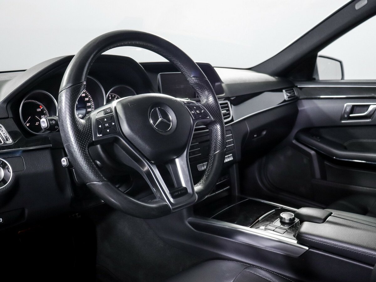 Mercedes-Benz E-Класс с пробегом — 2015 год. Фото: #10