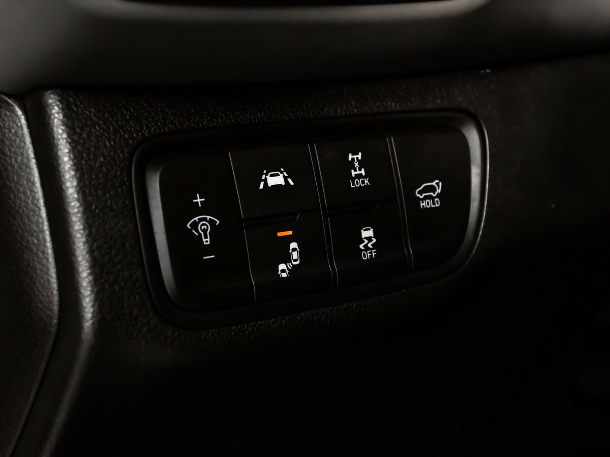 Hyundai Santa Fe с пробегом — 2018 год. Фото: #17