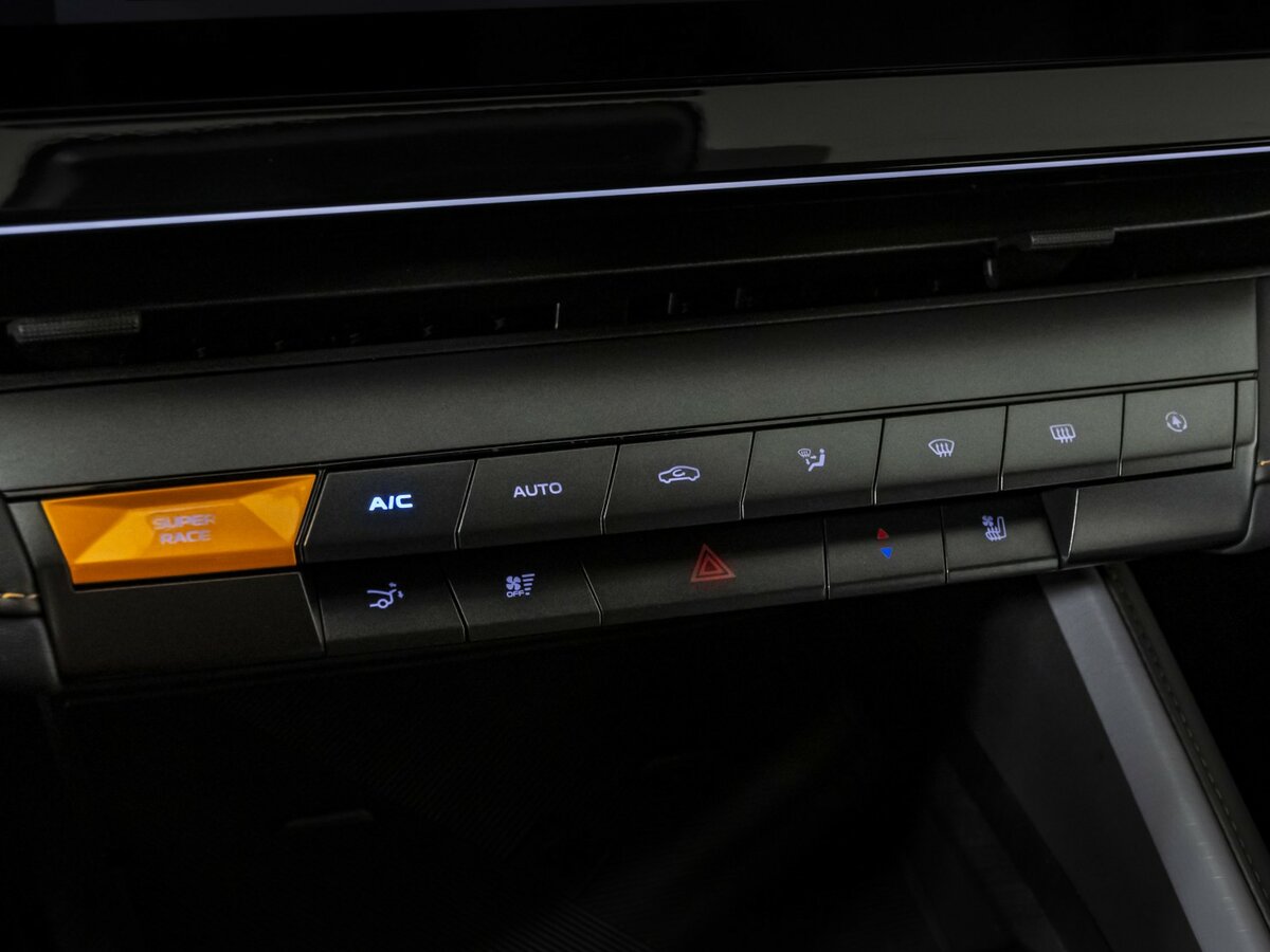 Changan UNI-V с пробегом — 2023 год. Фото: #14