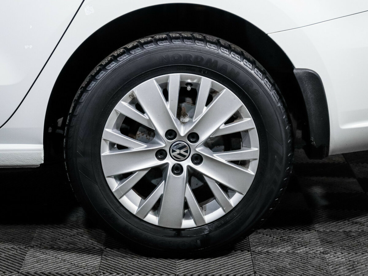 Volkswagen Polo с пробегом — 2014 год. Фото: #11