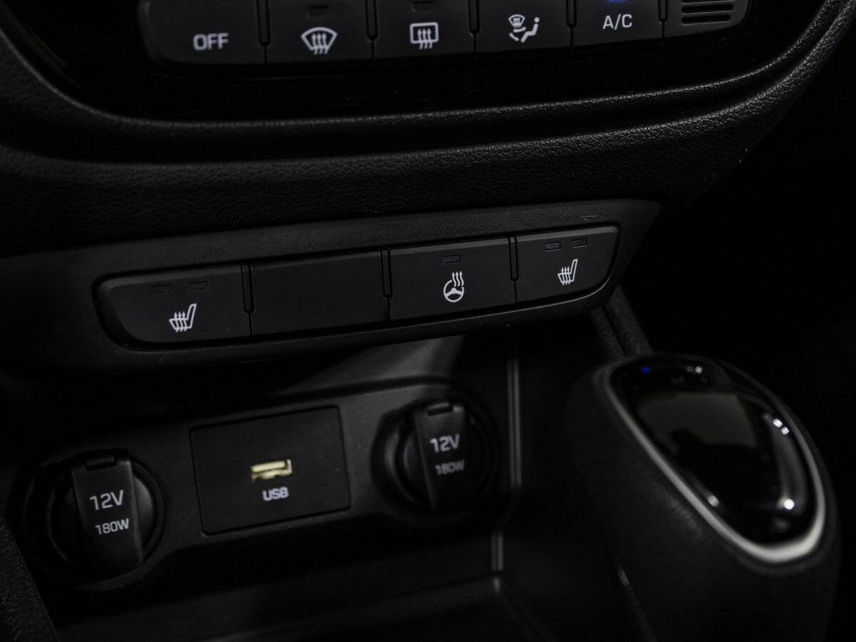 Hyundai Solaris с пробегом — 2020 год. Фото: #16