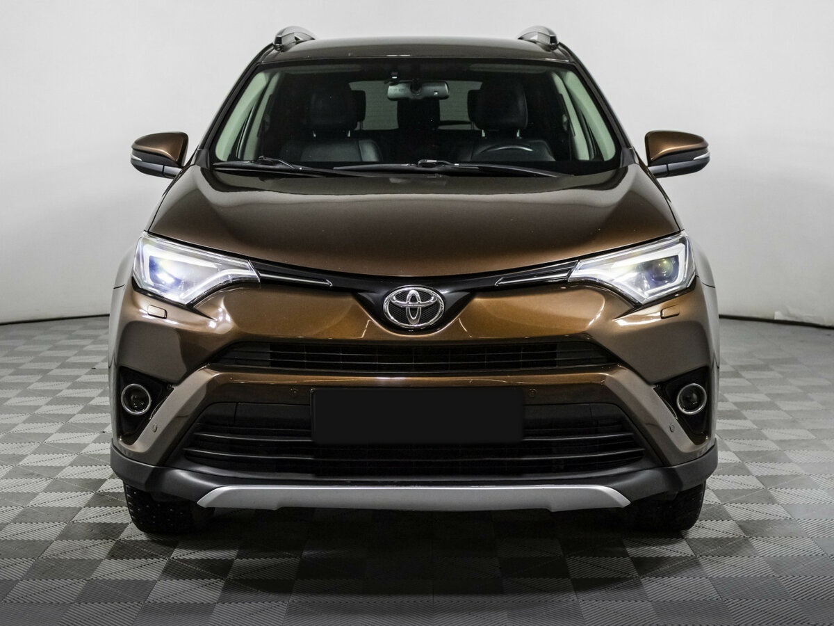 Toyota RAV4 с пробегом — 2017 год. Фото: #1