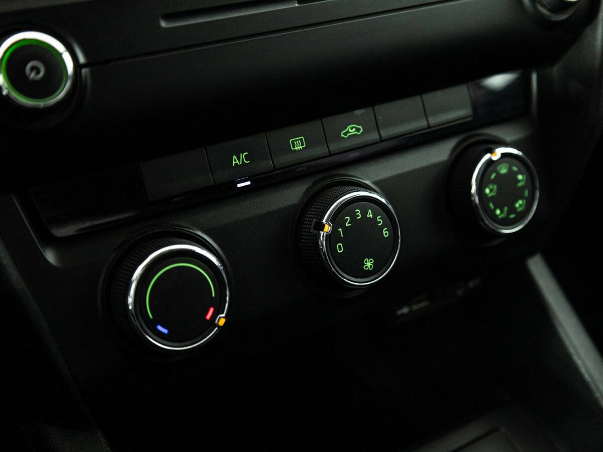 Skoda Octavia с пробегом — 2014 год. Фото: #12