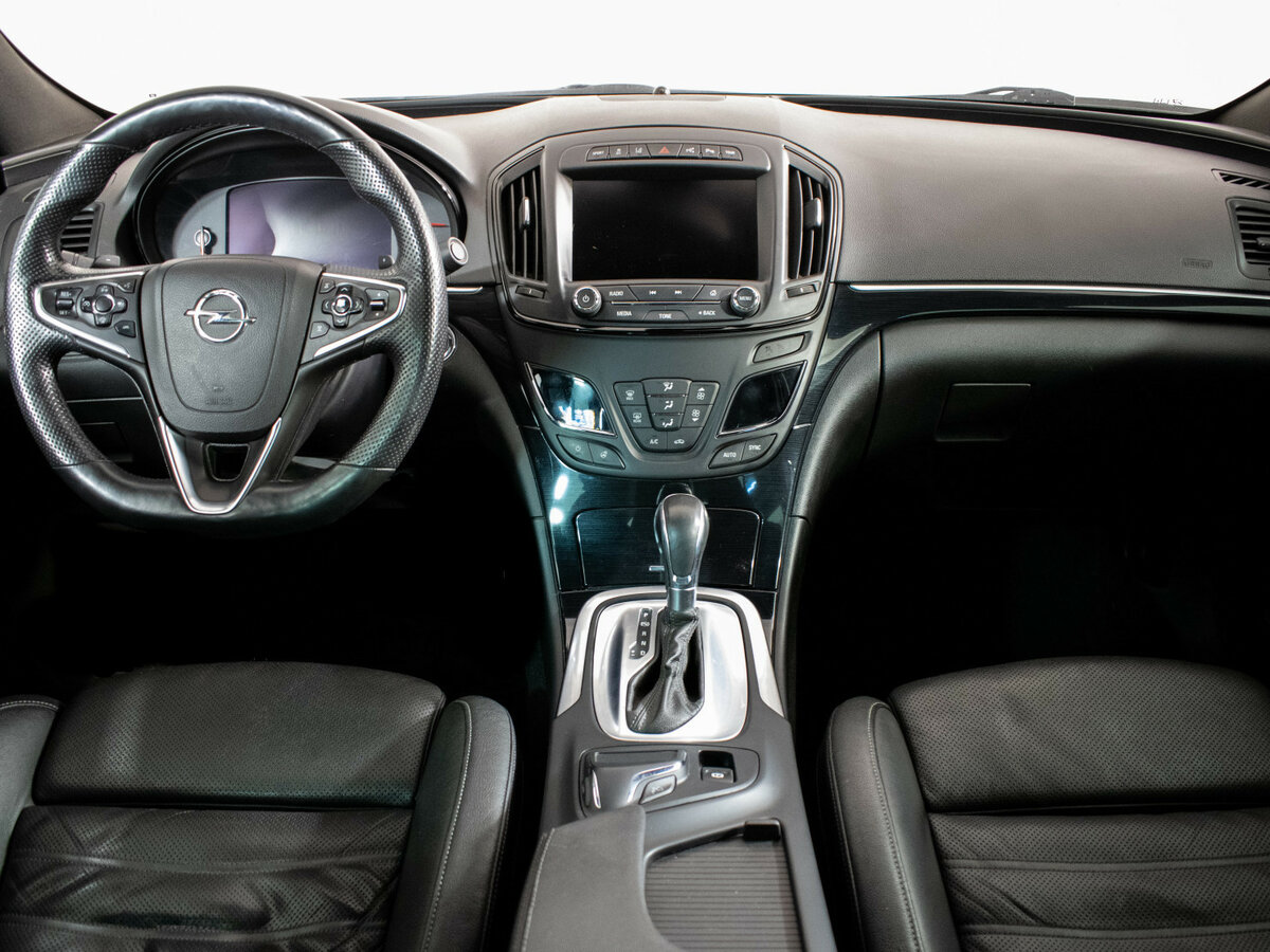 Opel Insignia с пробегом — 2014 год. Фото: #9