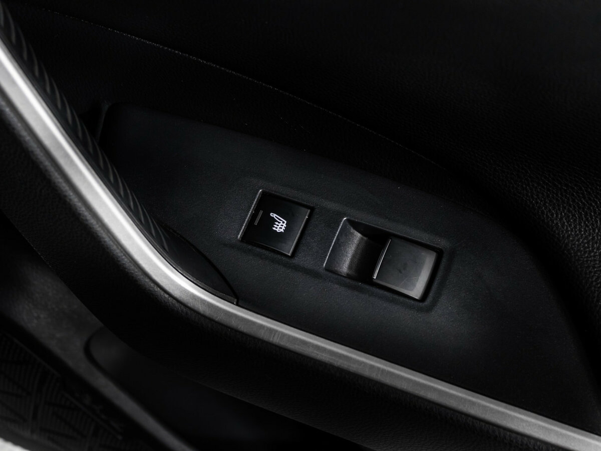 Toyota RAV4 с пробегом — 2019 год. Фото: #11