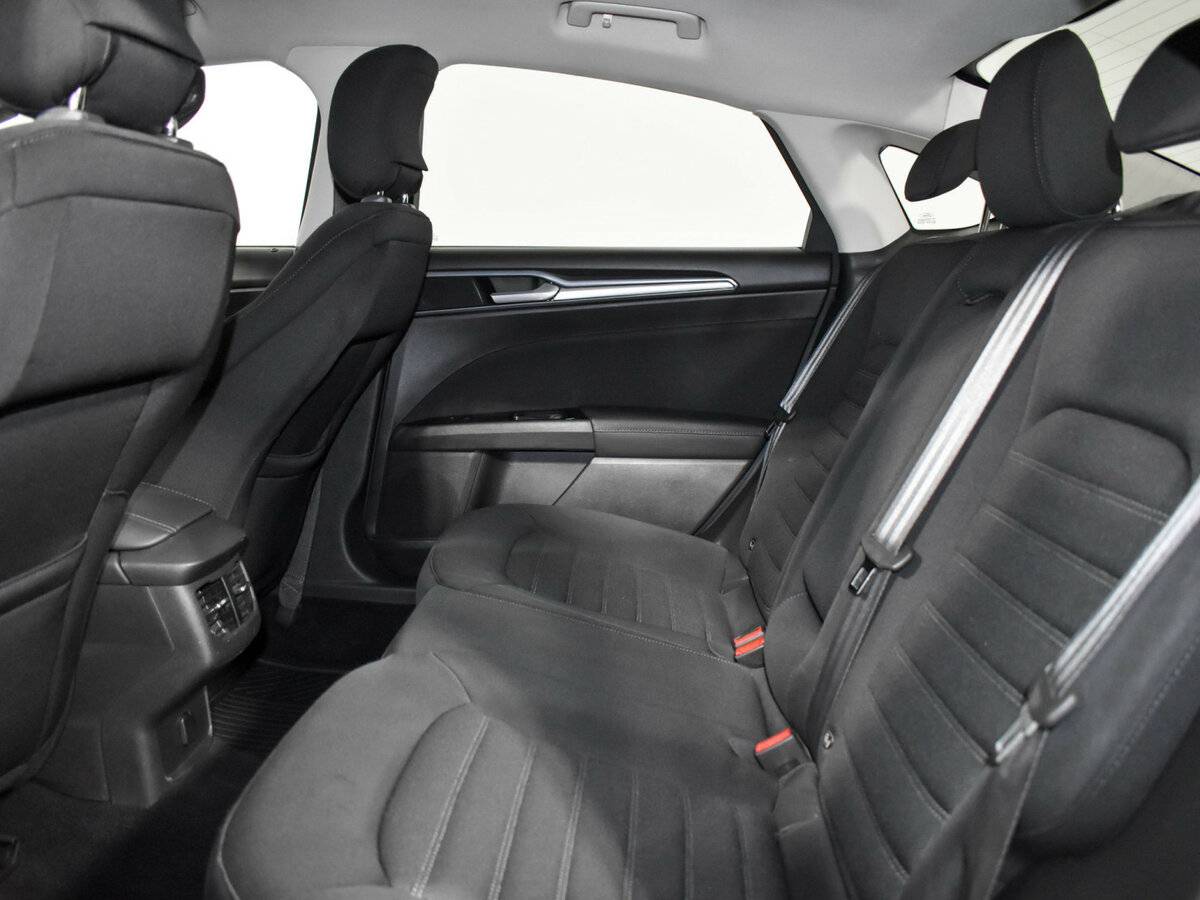 Ford Mondeo с пробегом — 2015 год. Фото: #8