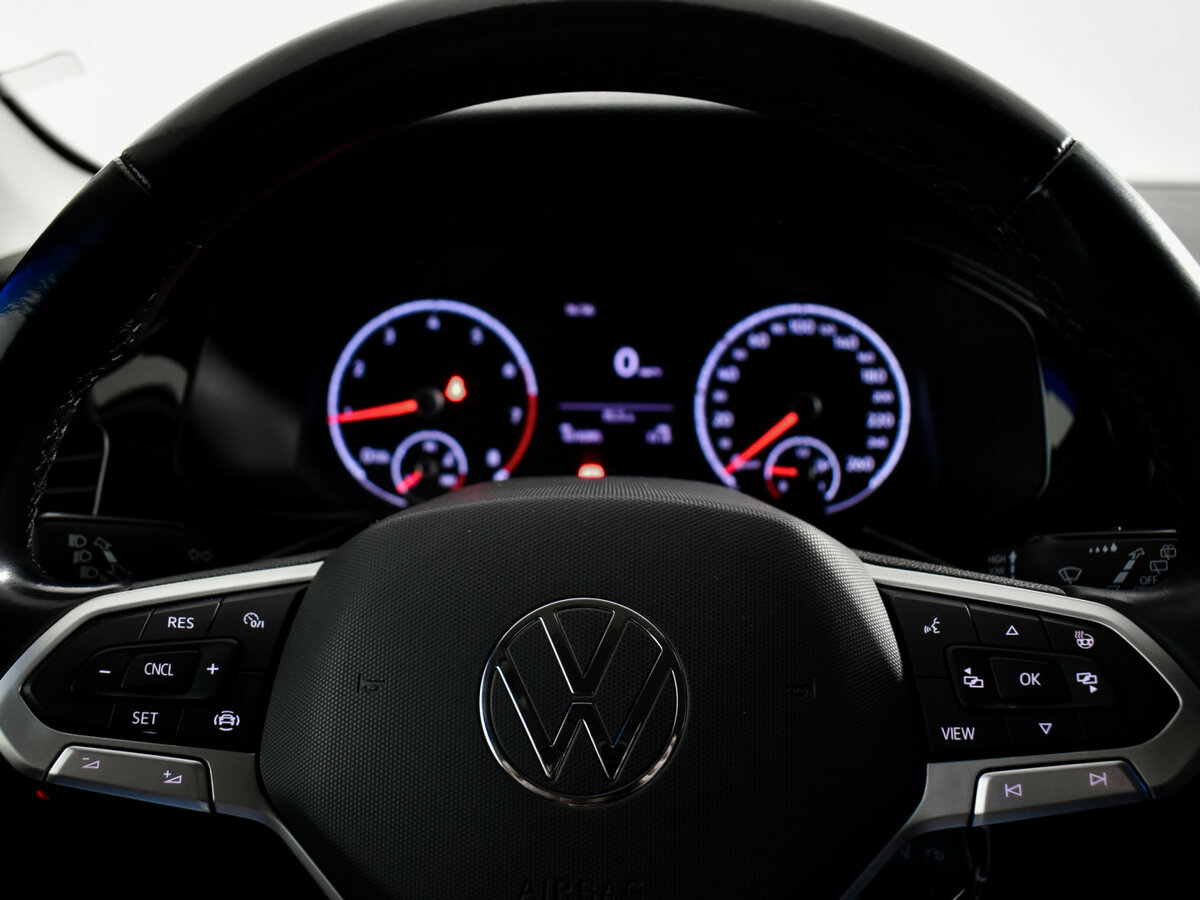 Volkswagen Polo с пробегом — 2020 год. Фото: #13