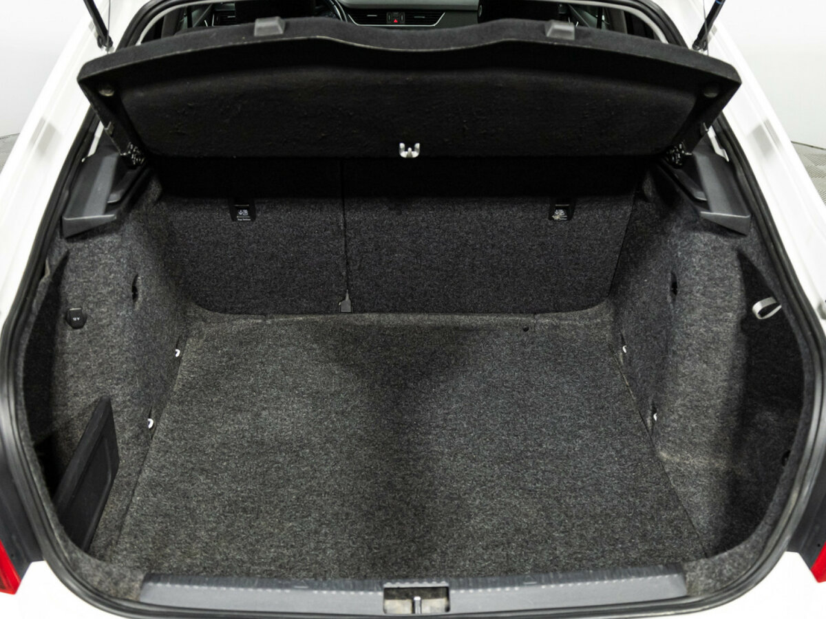 Skoda Octavia с пробегом — 2014 год. Фото: #14