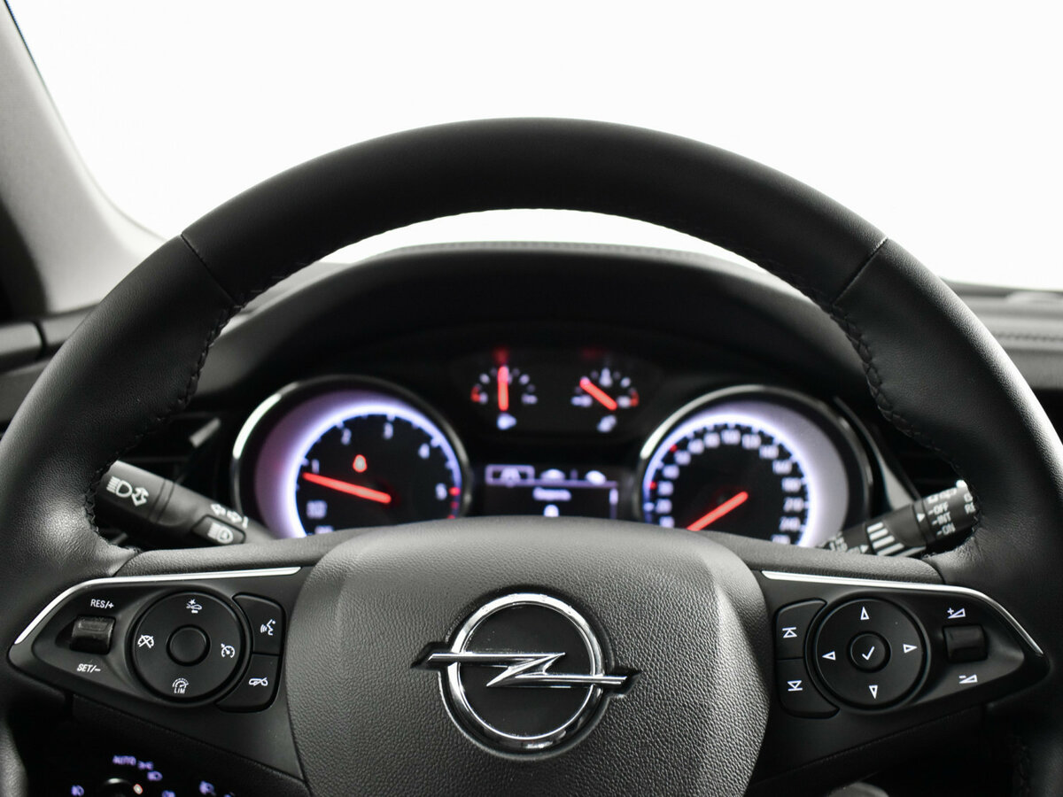 Opel Insignia с пробегом — 2020 год. Фото: #12