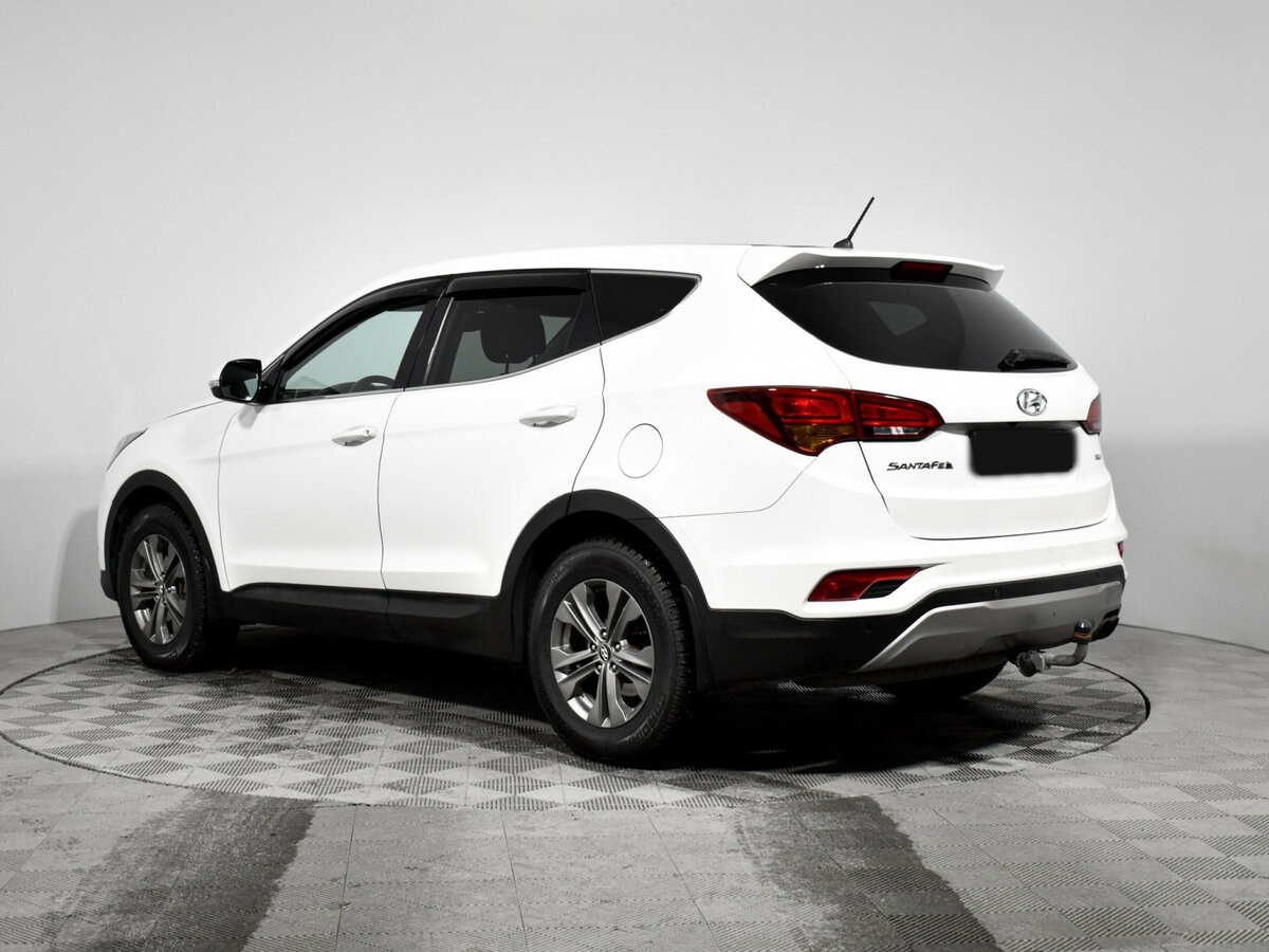 Hyundai Santa Fe с пробегом — 2015 год. Фото: #5