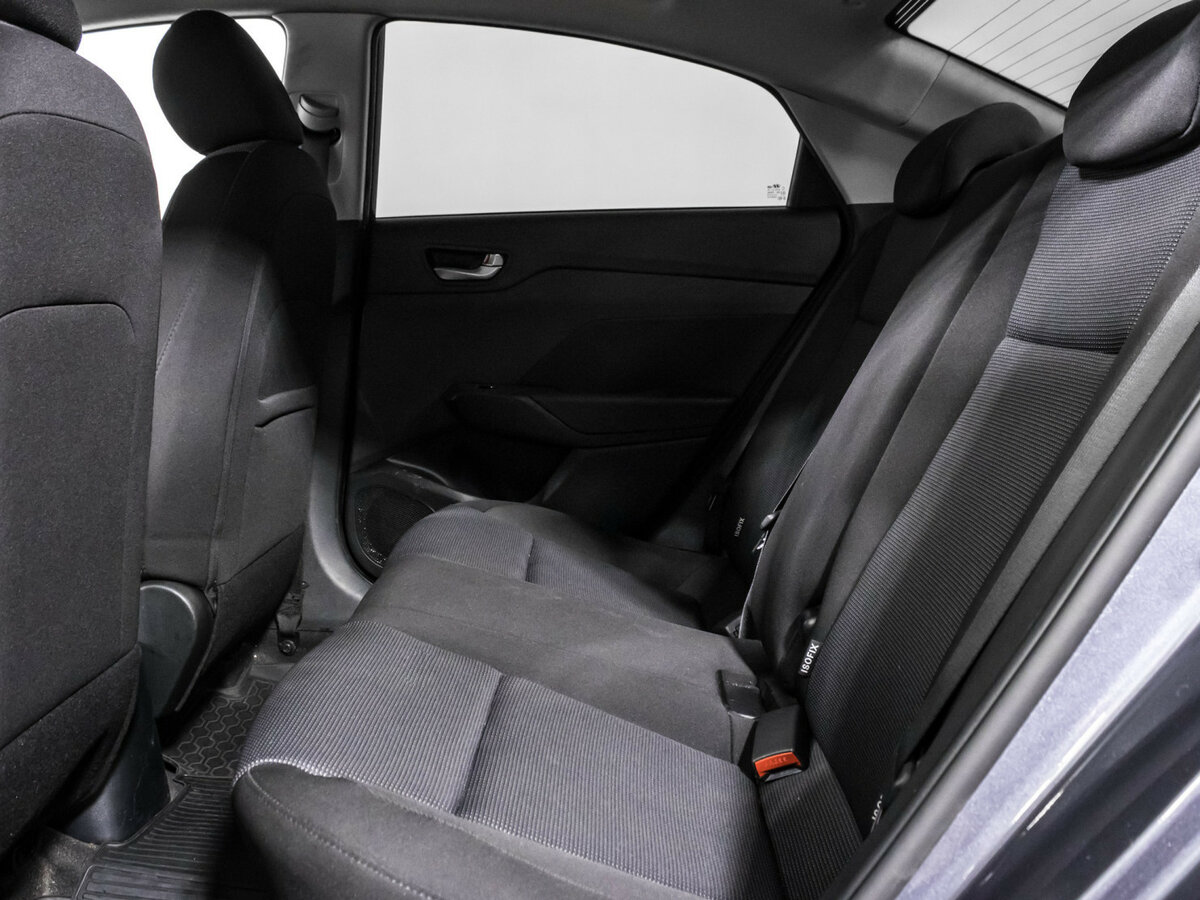 Hyundai Solaris с пробегом — 2021 год. Фото: #11