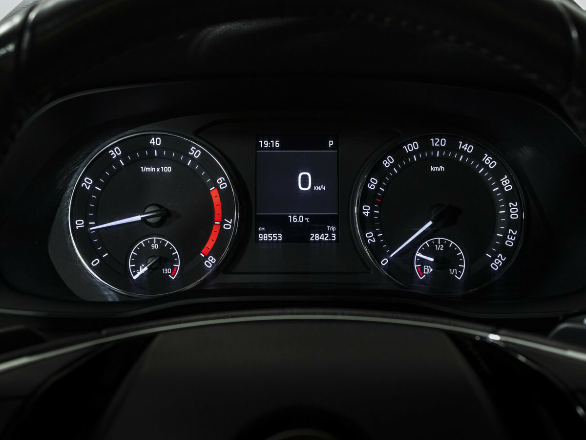 Skoda Octavia с пробегом — 2020 год. Фото: #9