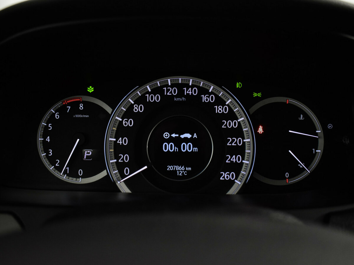 Honda Accord с пробегом — 2013 год. Фото: #18