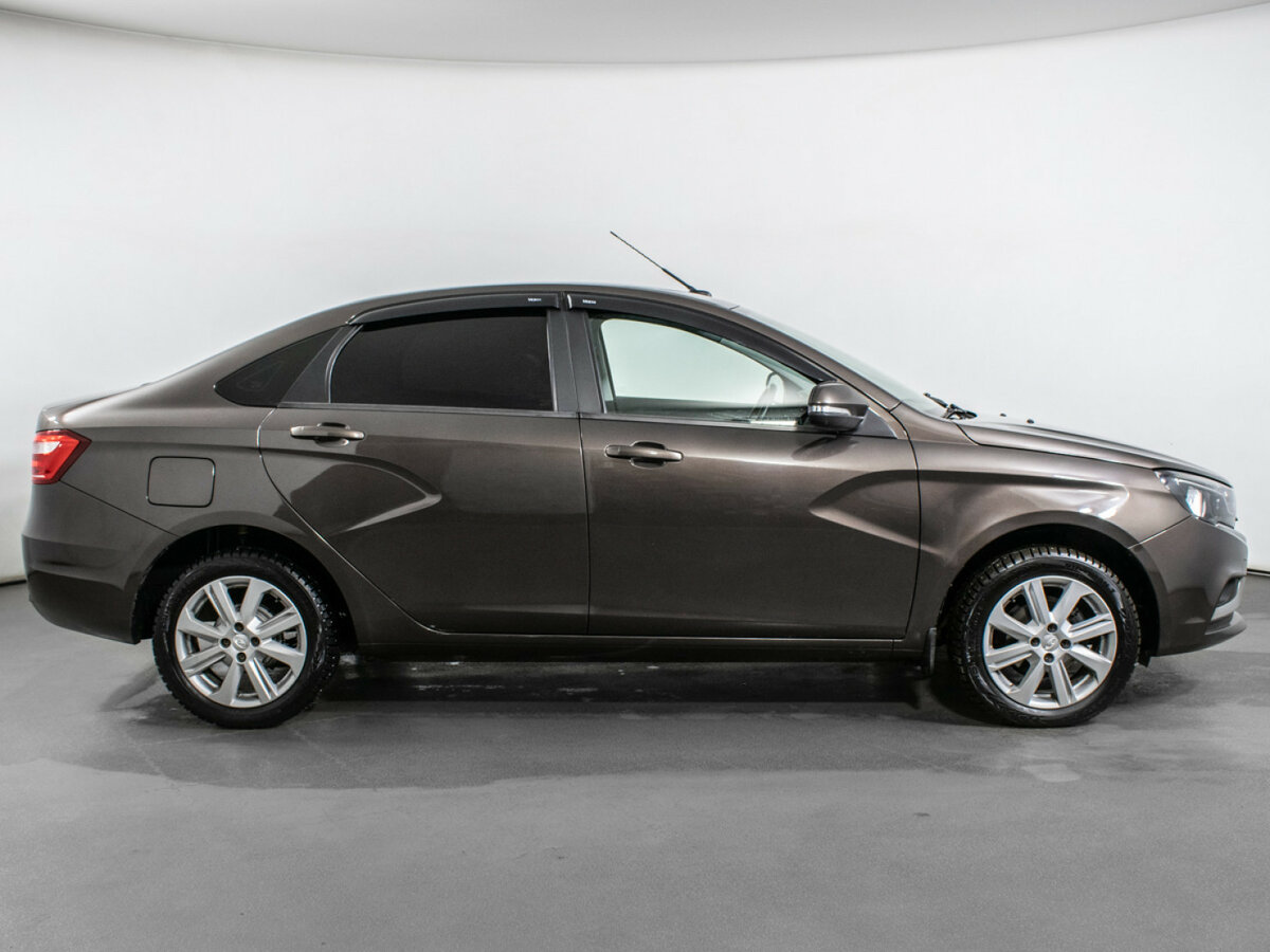 Lada (ВАЗ) Vesta с пробегом — 2022 год. Фото: #3