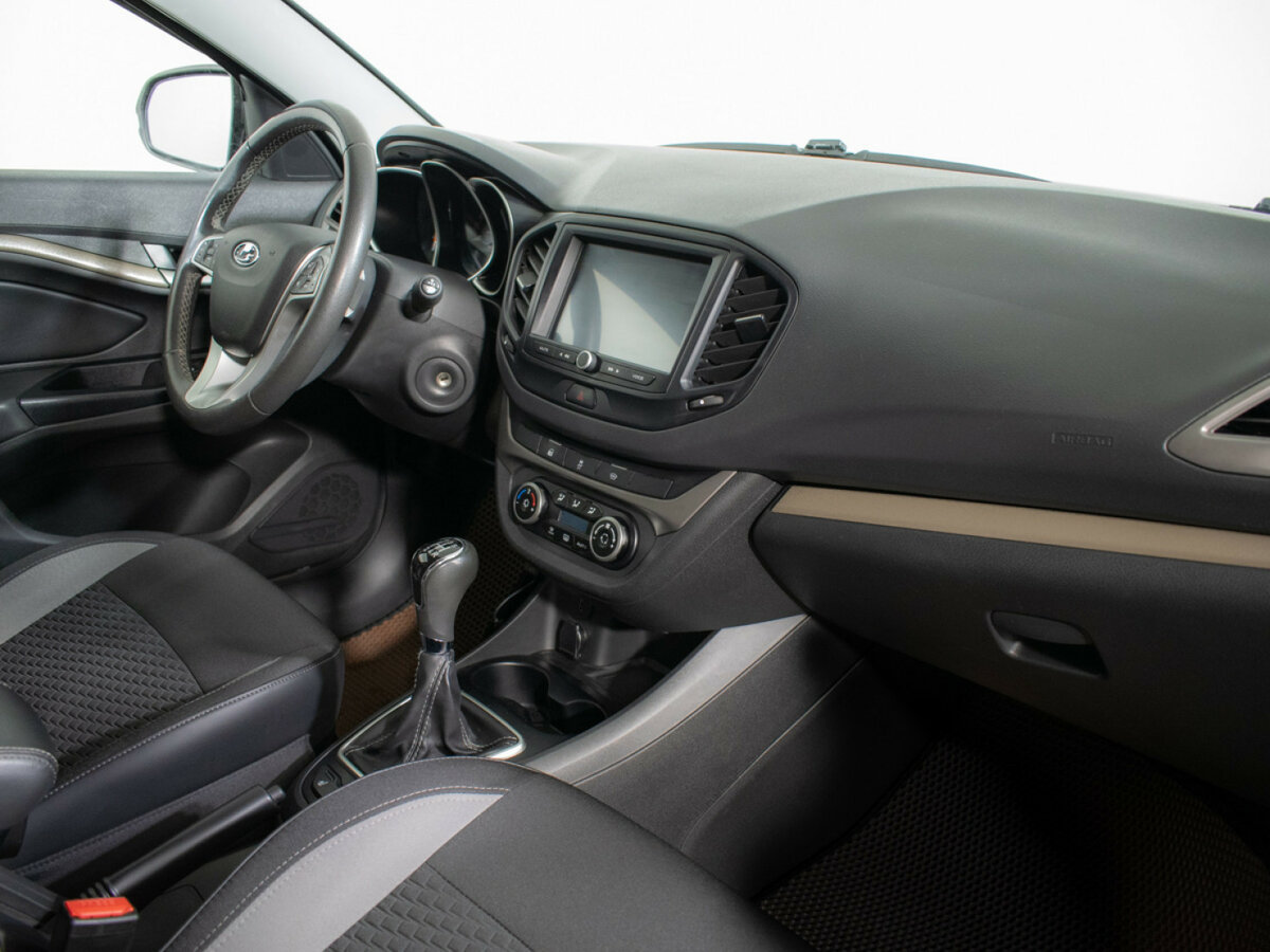 Lada (ВАЗ) Vesta с пробегом — 2022 год. Фото: #8