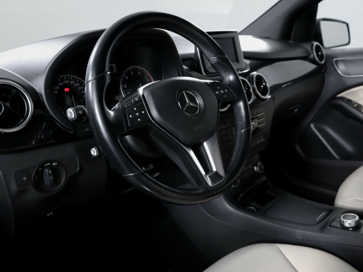 Mercedes-Benz B-Класс с пробегом — 2013 год. Фото: #10