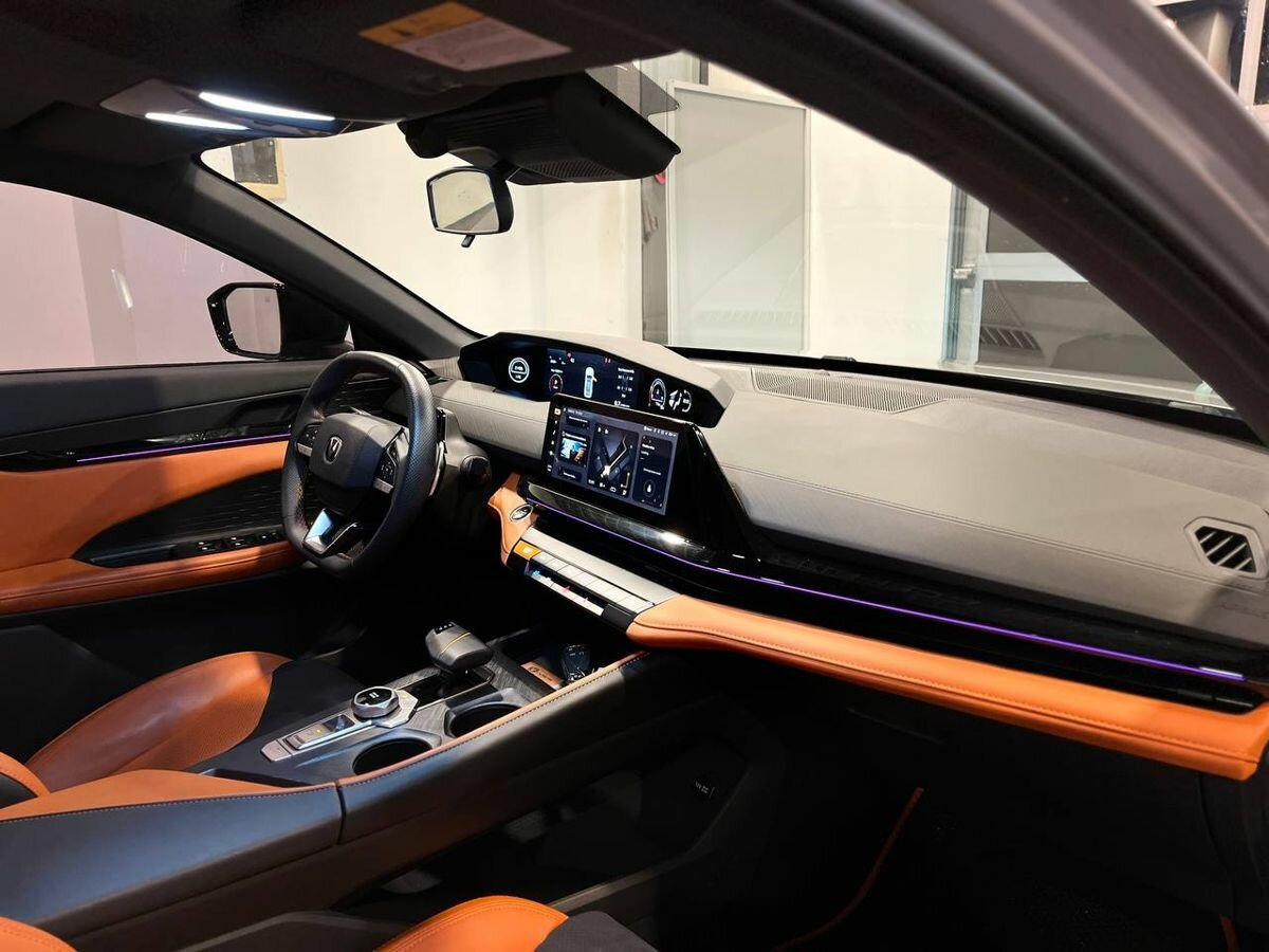 Changan UNI-V с пробегом — 2023 год. Фото: #10