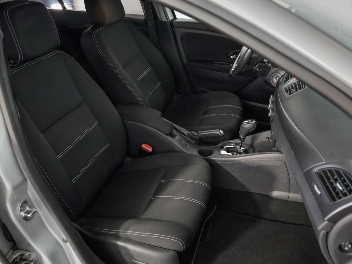 Renault Fluence с пробегом — 2014 год. Фото: #17