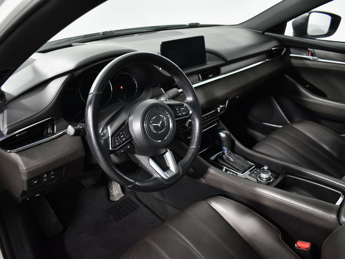 Mazda 6 с пробегом — 2018 год. Фото: #8